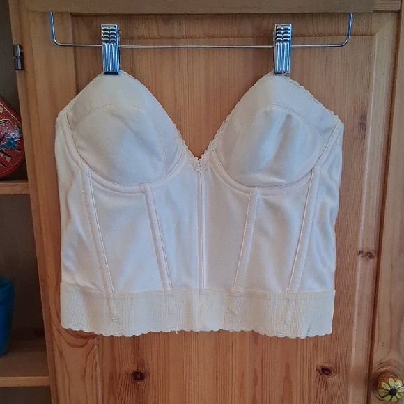 Carnival Other - Vintage Carnival Cream Lace Trim   Bodycon Strapless Push Up Corset Bustier 36B